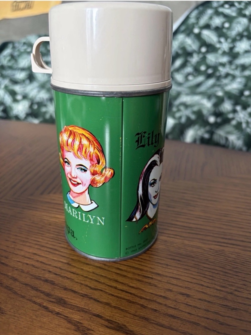 Vintage 1965 MUNSTERS Thermos for Lunchbox Awesome Graphics Colors Thermos Brand - Picture 4 of 12